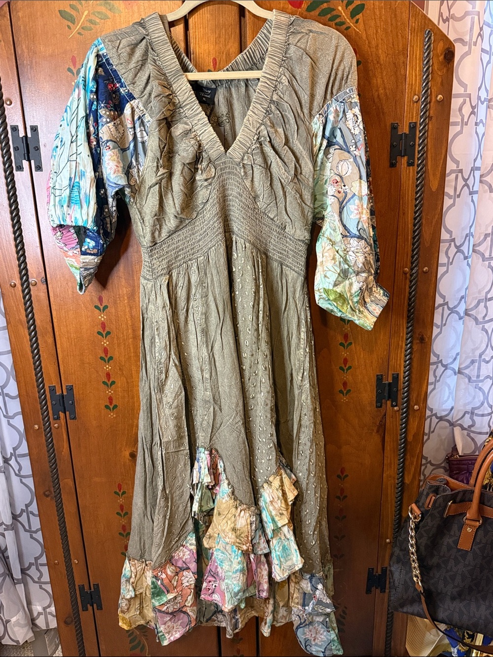 Young Threads xl light olive/gray Maxi Dress Floral Sleeve & Hem Accents NWT